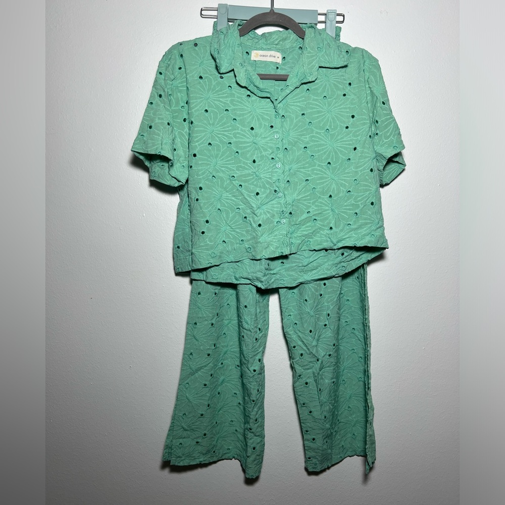 Mint Green Two Piece Crochet detailed Top and pants with side slit size Medium